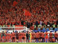 开云体育入口-关于足球明星在场内外闪耀，球迷翘首以盼的信息