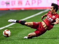 开云体育app-上港主场失利，球队状态出现波动