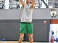 开云体育平台APP-凯尔特人队重新启动训练营，备战新赛季