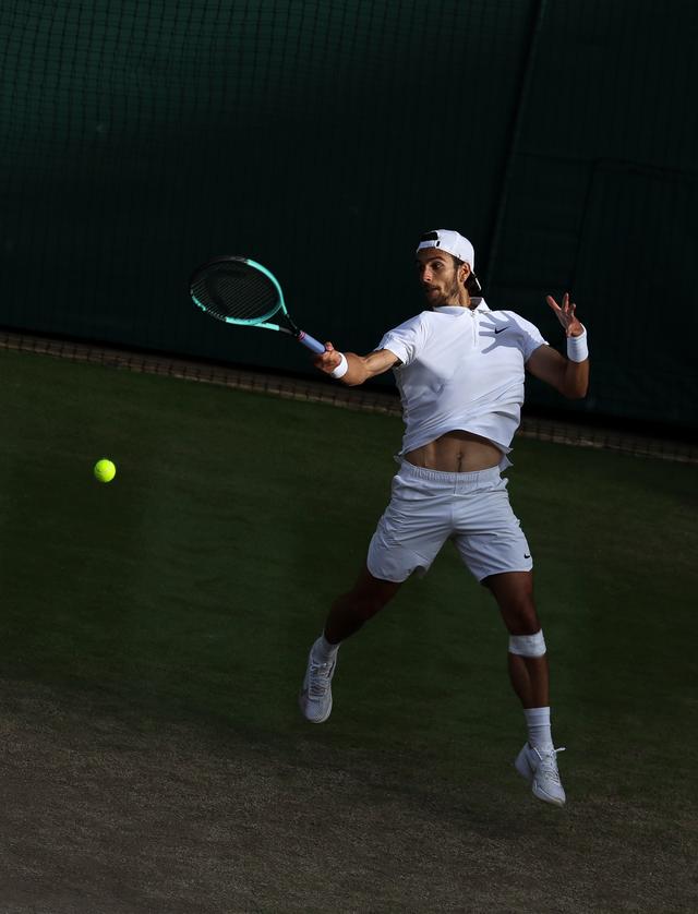 西班牙网球好手率先晋级,稳扎稳打的简单介绍 西班牙网球好手率先晋级,稳扎稳打的简单介绍