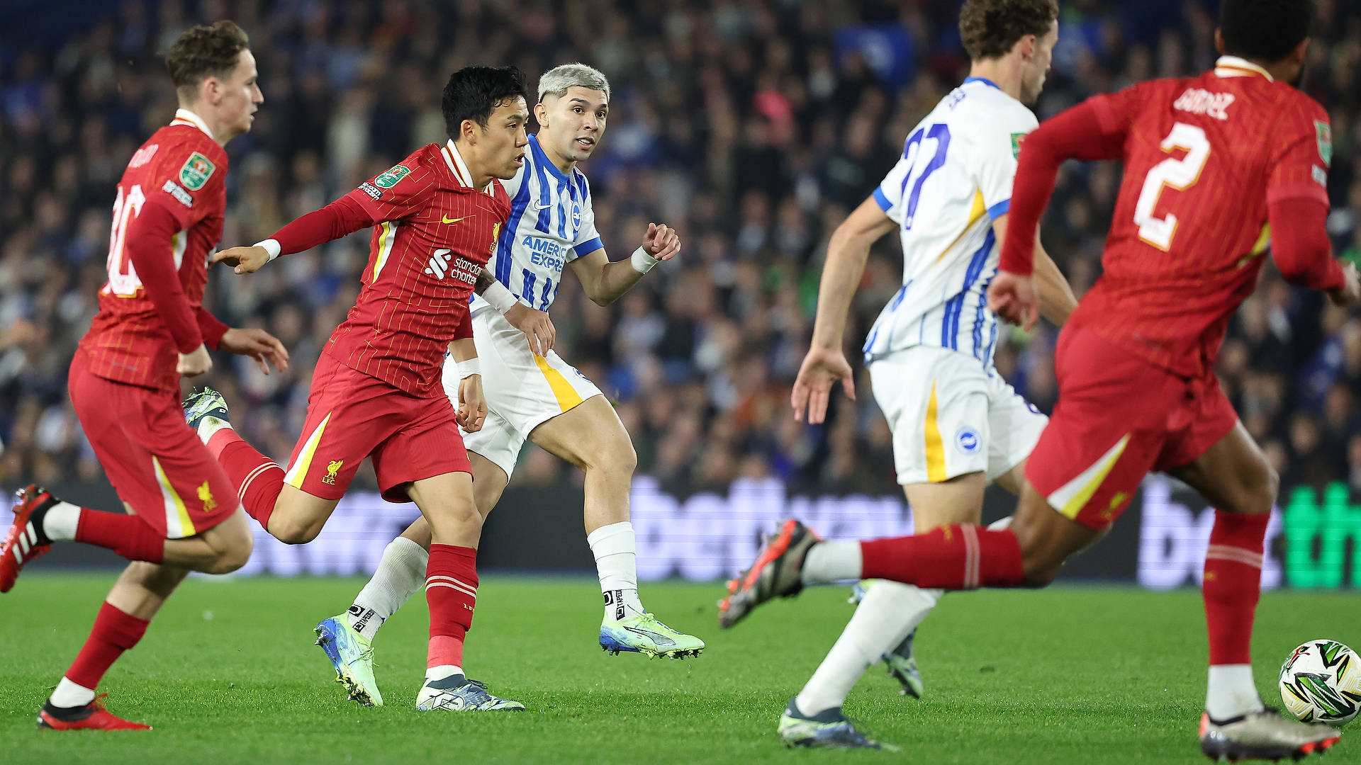 利物浦球员表现出色,为球队赢得胜利 利物浦球员表现出色,为球队赢得胜利