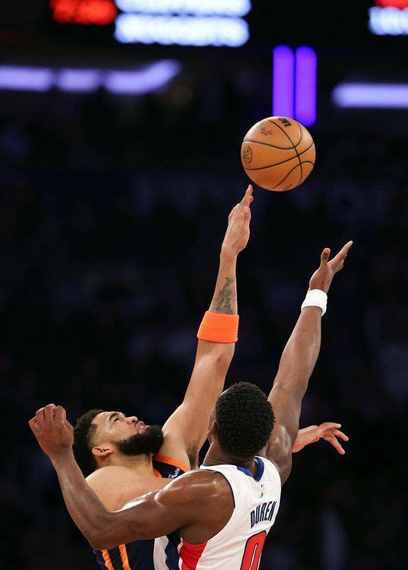 防守层面表现出色,成功抵挡对手攻势 防守层面表现出色,成功抵挡对手攻势