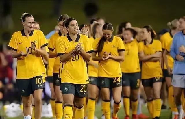 澳大利亚女足在比赛中表现出色 澳大利亚女足在比赛中表现出色