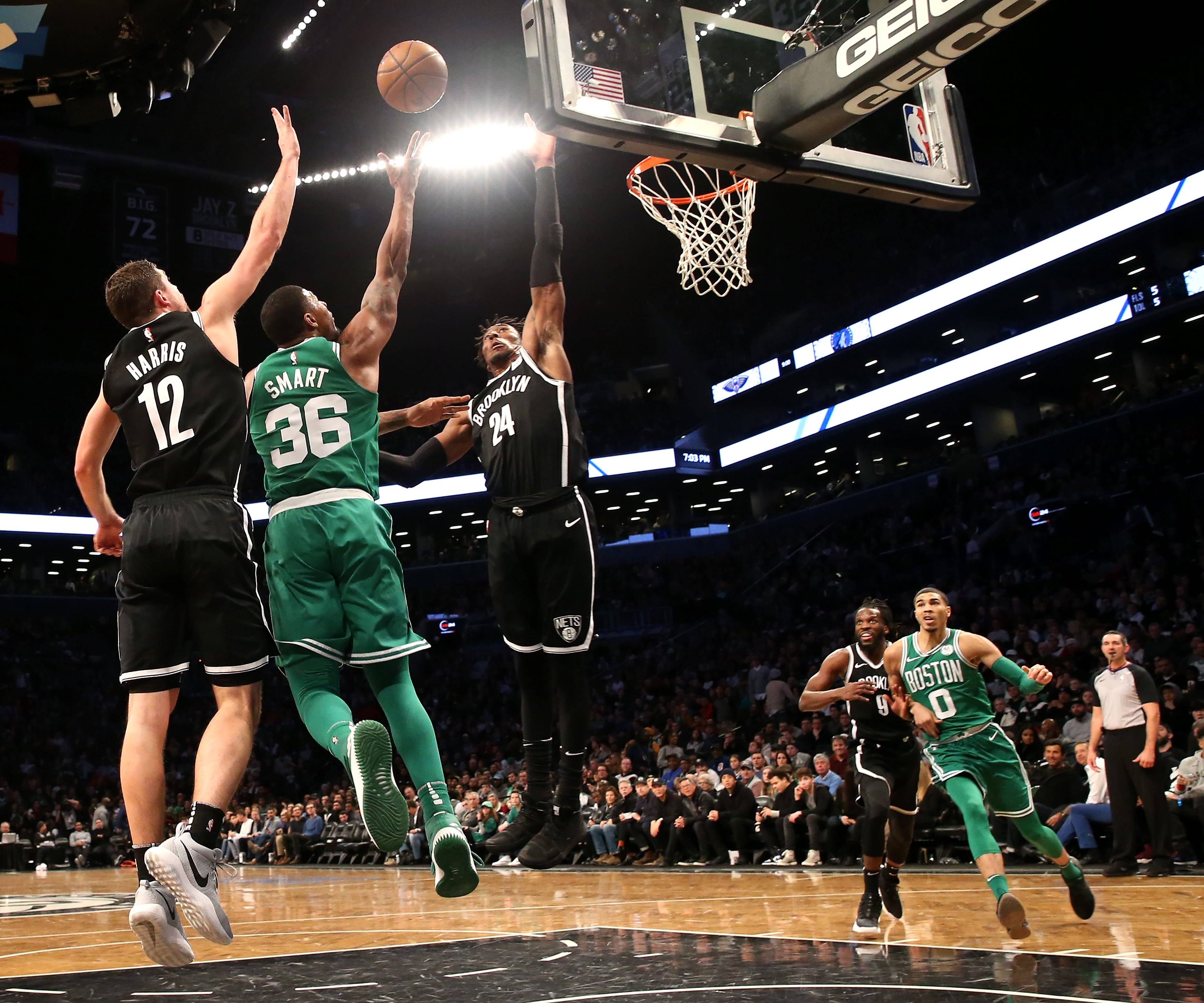 篮网逆转人，东区关键比赛取胜