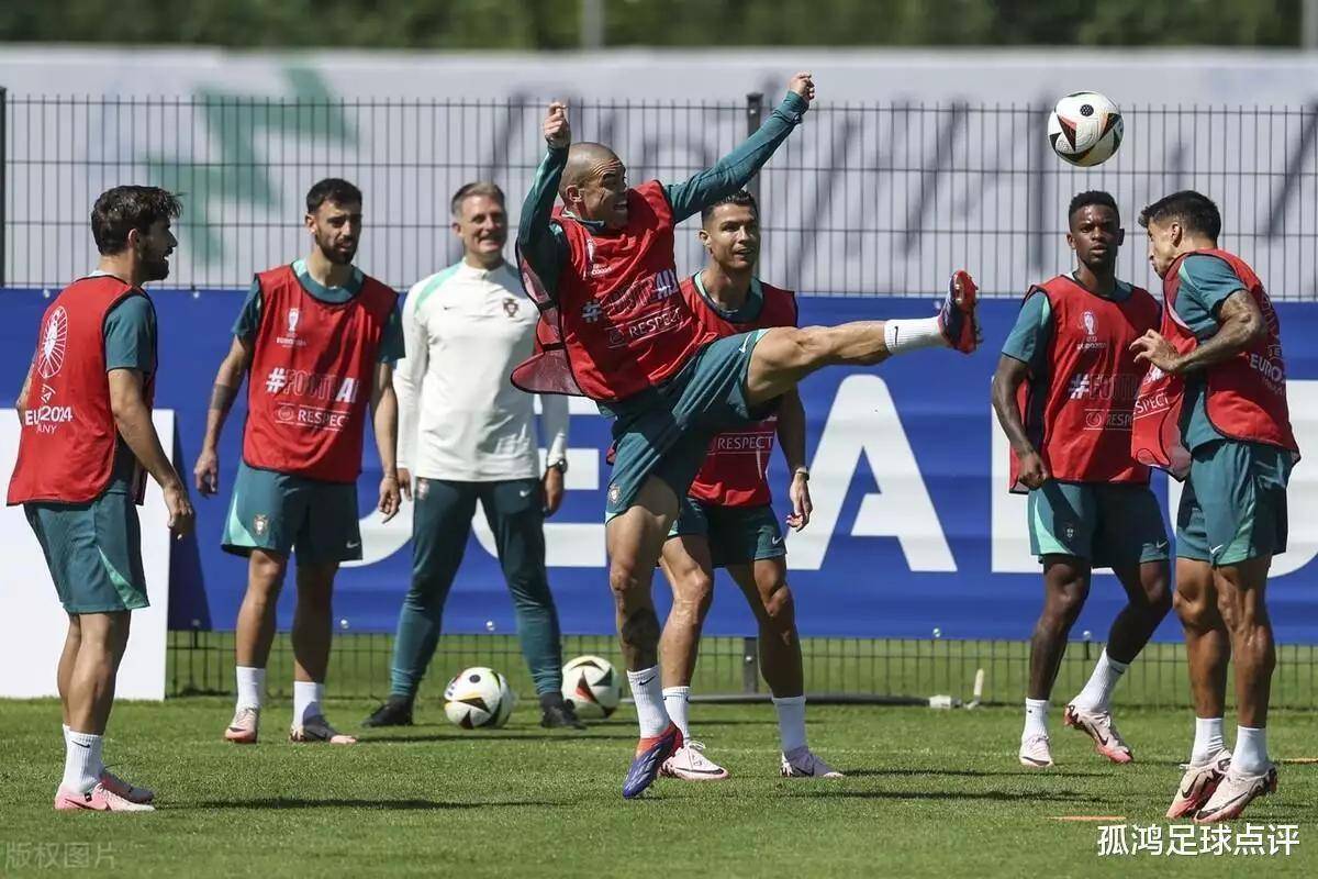 世界杯预选赛法国队与葡萄牙队握手言和 世界杯预选赛法国队与葡萄牙队握手言和