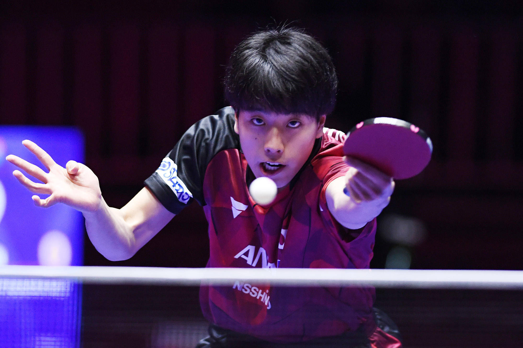 瑞典队在关键比赛中取得胜利 瑞典队在关键比赛中取得胜利