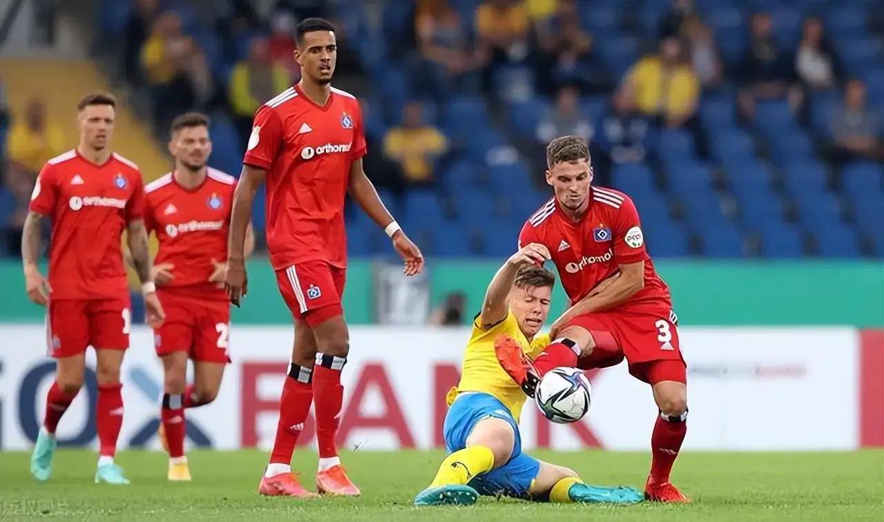 高位逼抢对决:巴塞对奥萨苏纳 高位逼抢对决:巴塞对奥萨苏纳