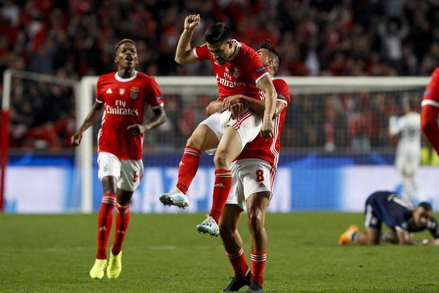 里昂客场战胜对手,豪取三分 里昂客场战胜对手,豪取三分