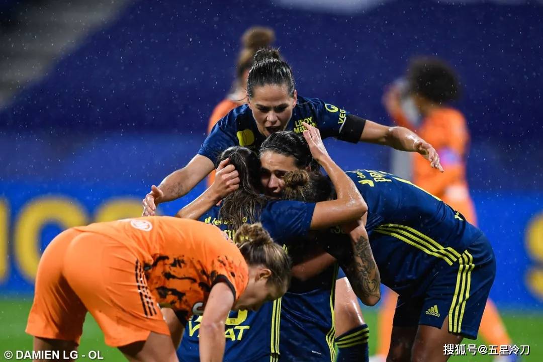 里昂客场战胜对手,豪取三分 里昂客场战胜对手,豪取三分