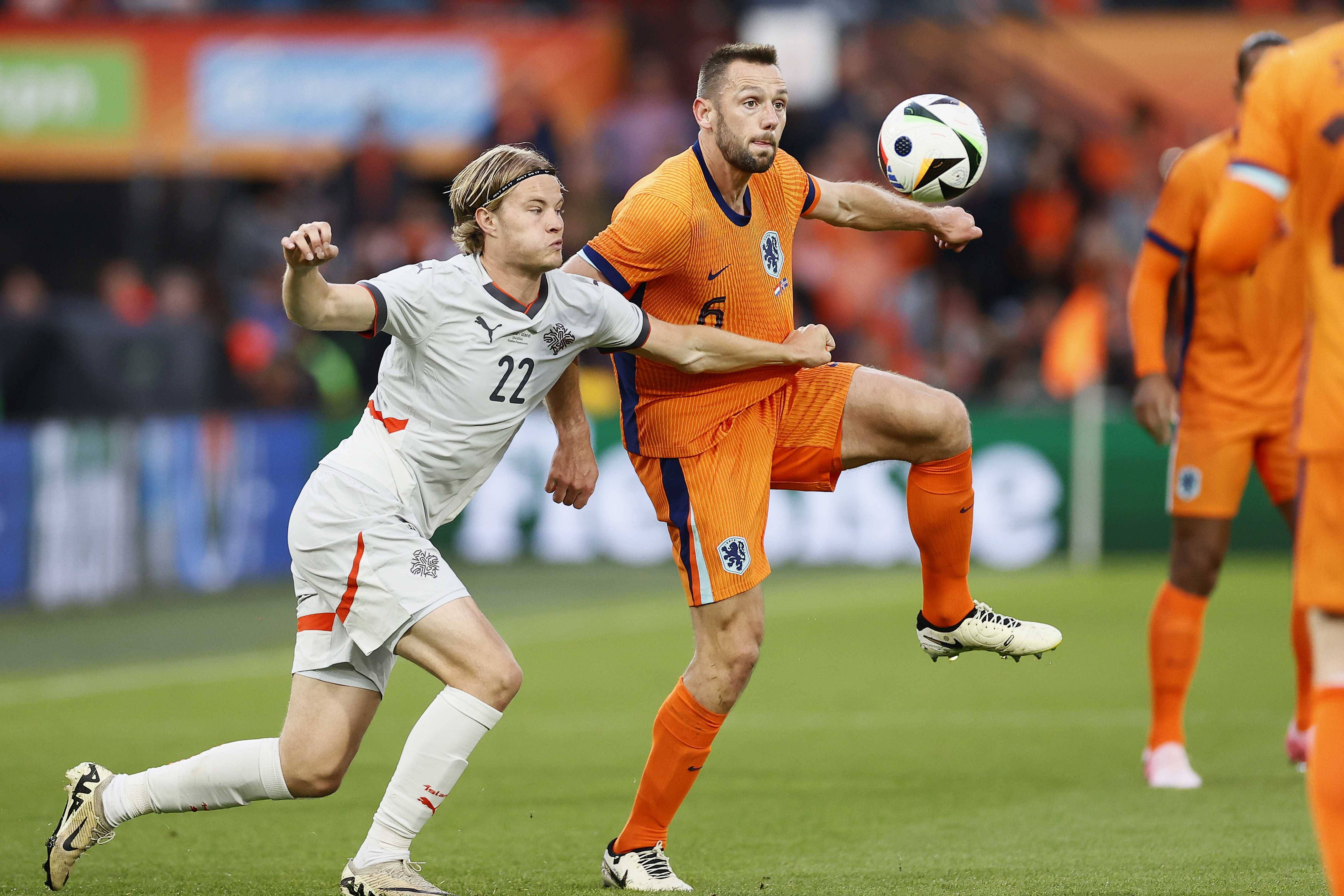 荷兰队夺冠,教练感动泣不成声 荷兰队夺冠,教练感动泣不成声