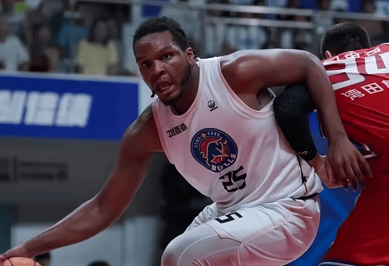 沃尔夫斯堡新援表现平平,球迷质疑引援政策 沃尔夫斯堡新援表现平平,球迷质疑引援政策