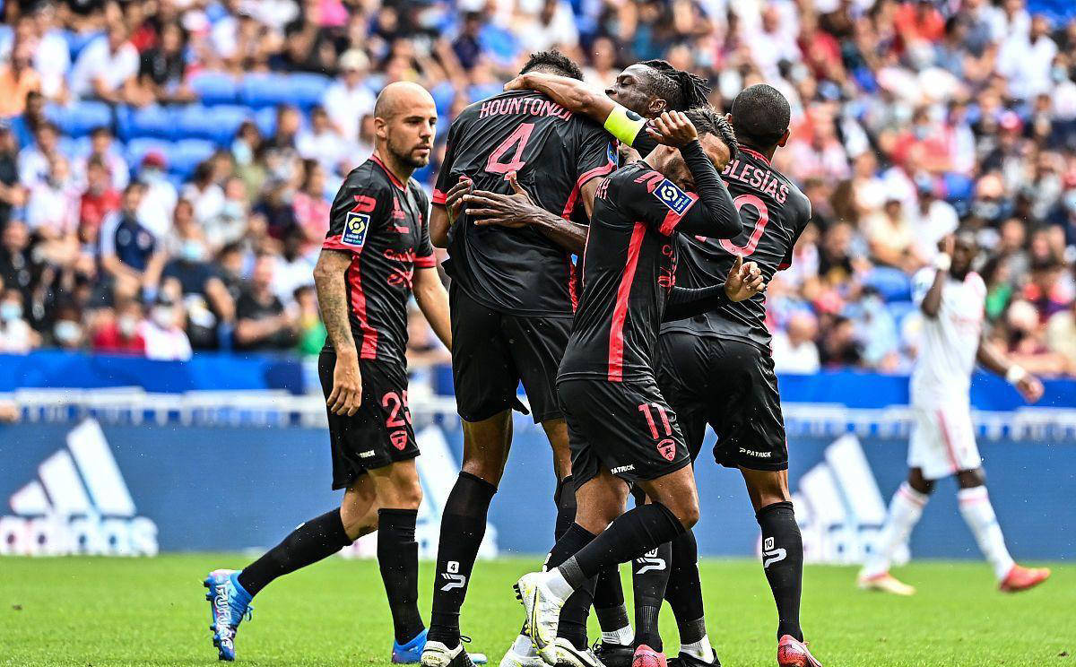 关于勒沃库森主场险胜,艰难守住三分的信息 关于勒沃库森主场险胜,艰难守住三分的信息