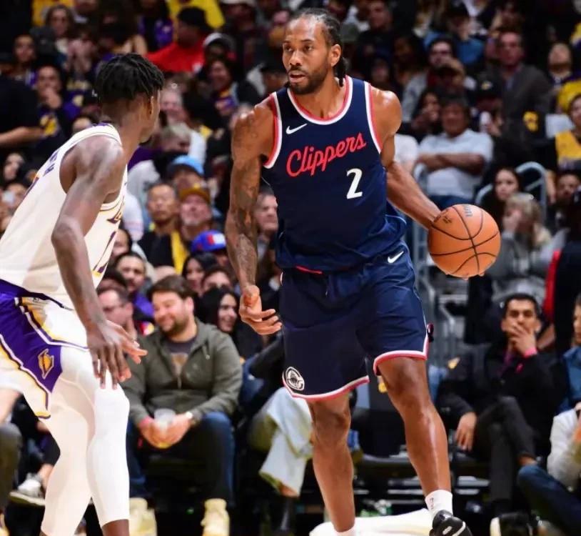 快船遭爵士完胜,米切尔独砍40分夺胜 快船遭爵士完胜,米切尔独砍40分夺胜