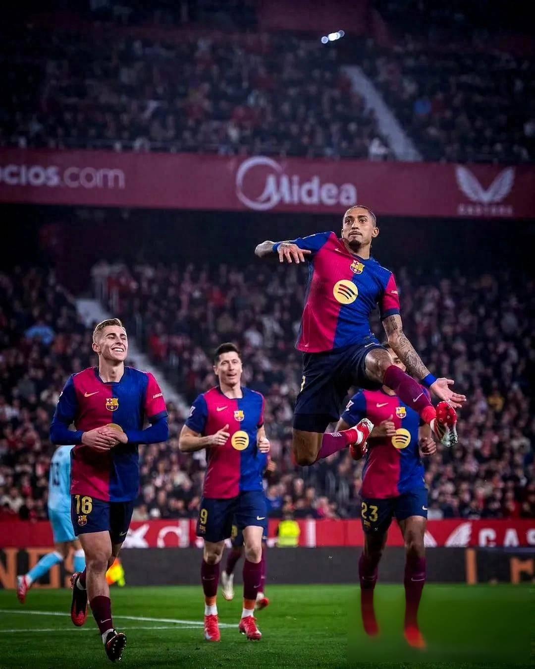 巴列卡诺在周末比赛中表现出色 巴列卡诺在周末比赛中表现出色