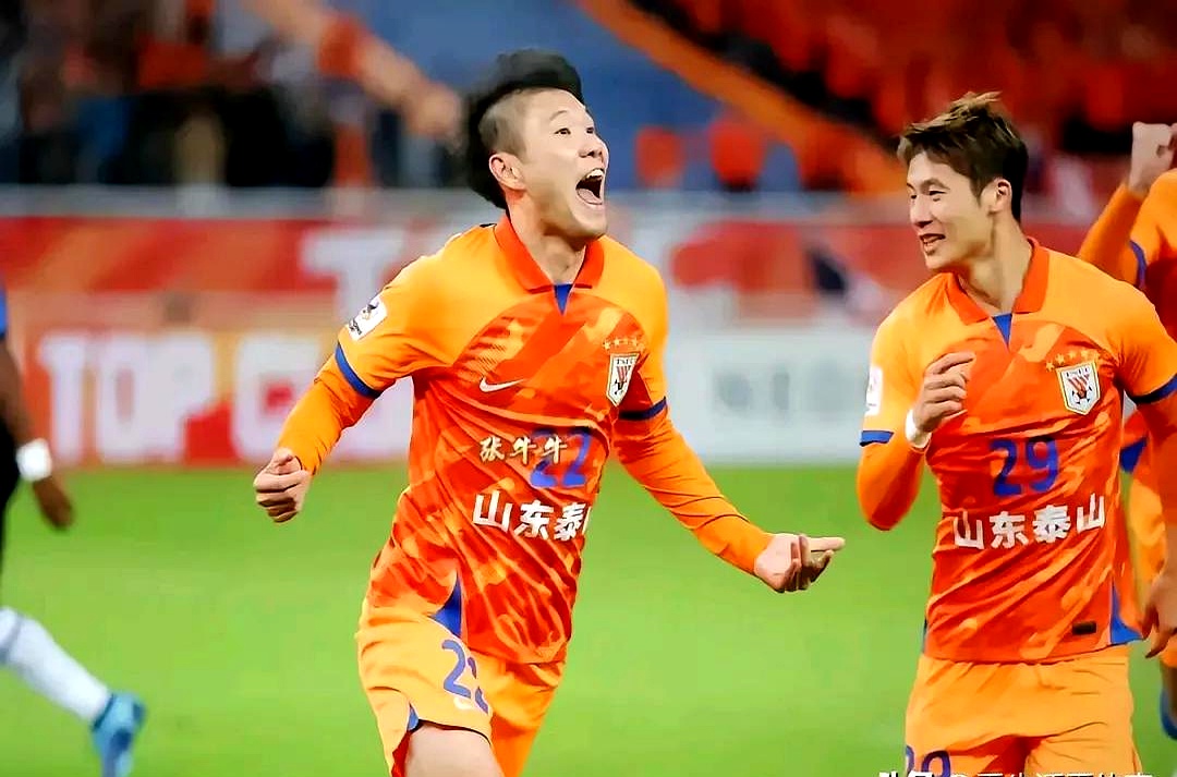 夺冠热门！球队在比赛中一路领先