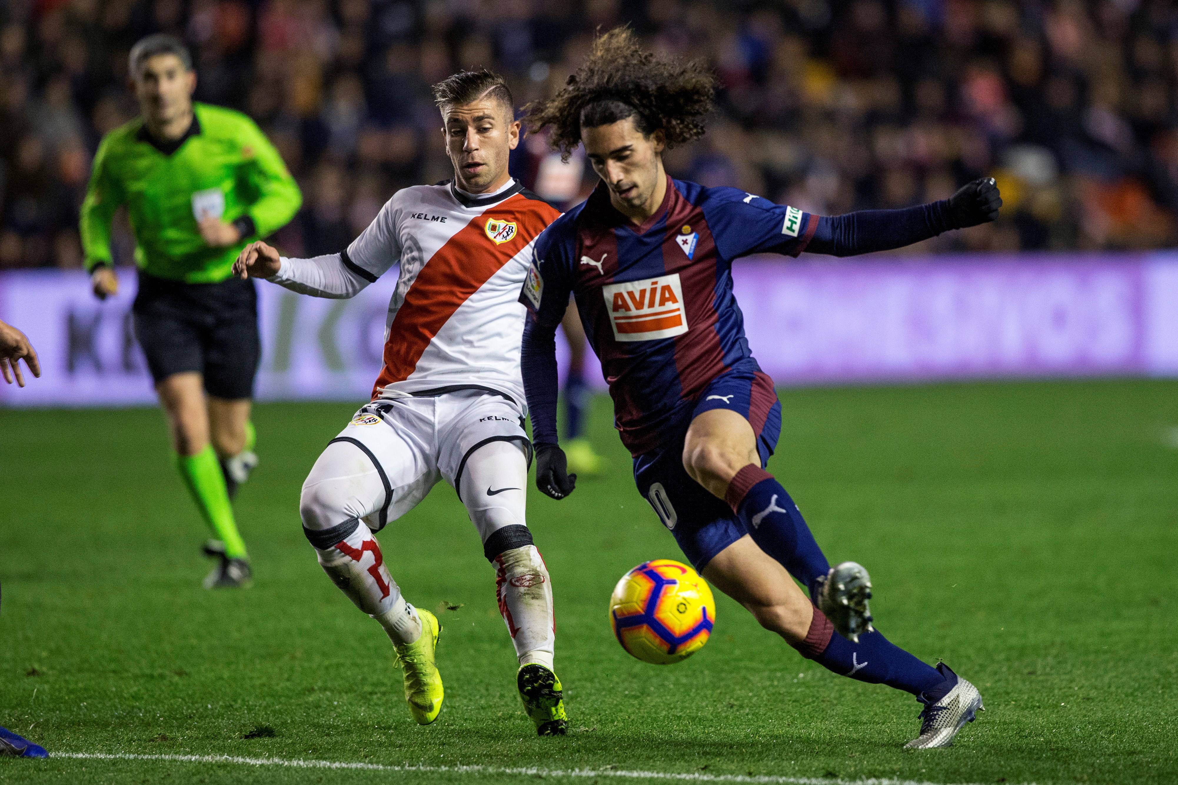 包含前四名竞争埃尔切对决赫罗纳的词条