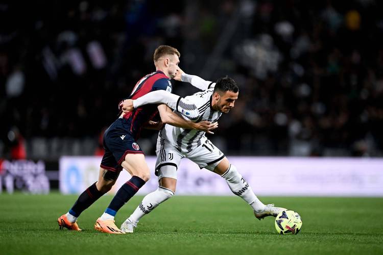 包含博洛尼亚客场击败罗马,取得宝贵三分的词条 包含博洛尼亚客场击败罗马,取得宝贵三分的词条