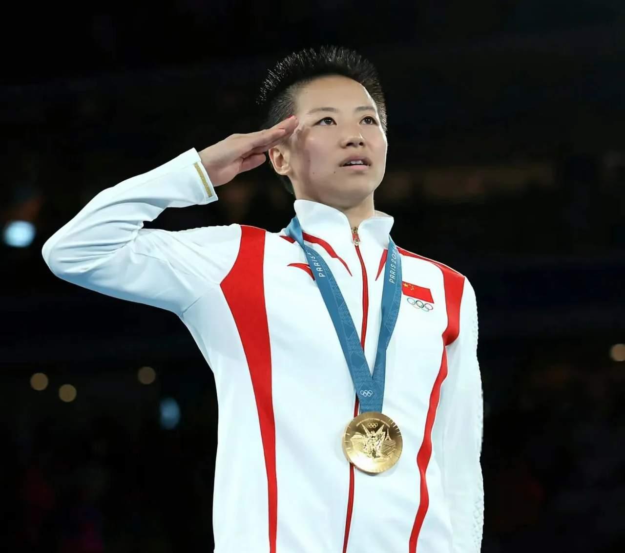 力争一击!中国队员们奋力拼搏,向金牌冲刺!的简单介绍 力争一击!中国队员们奋力拼搏,向金牌冲刺!的简单介绍