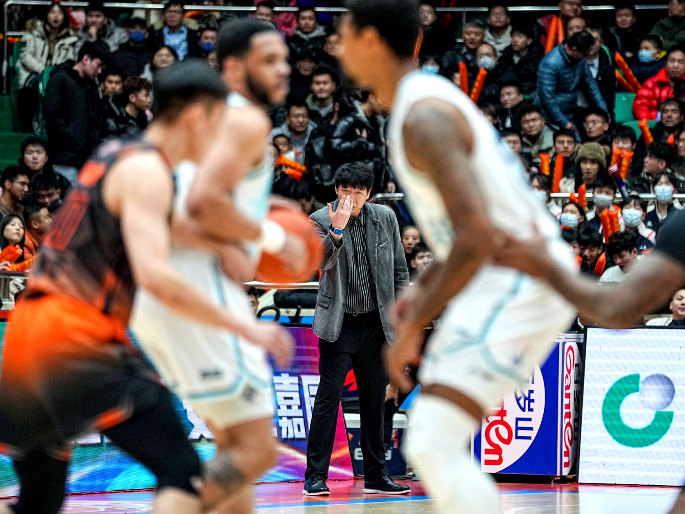 包含明星球员因伤退出重要比赛,队伍面临考验的词条 包含明星球员因伤退出重要比赛,队伍面临考验的词条