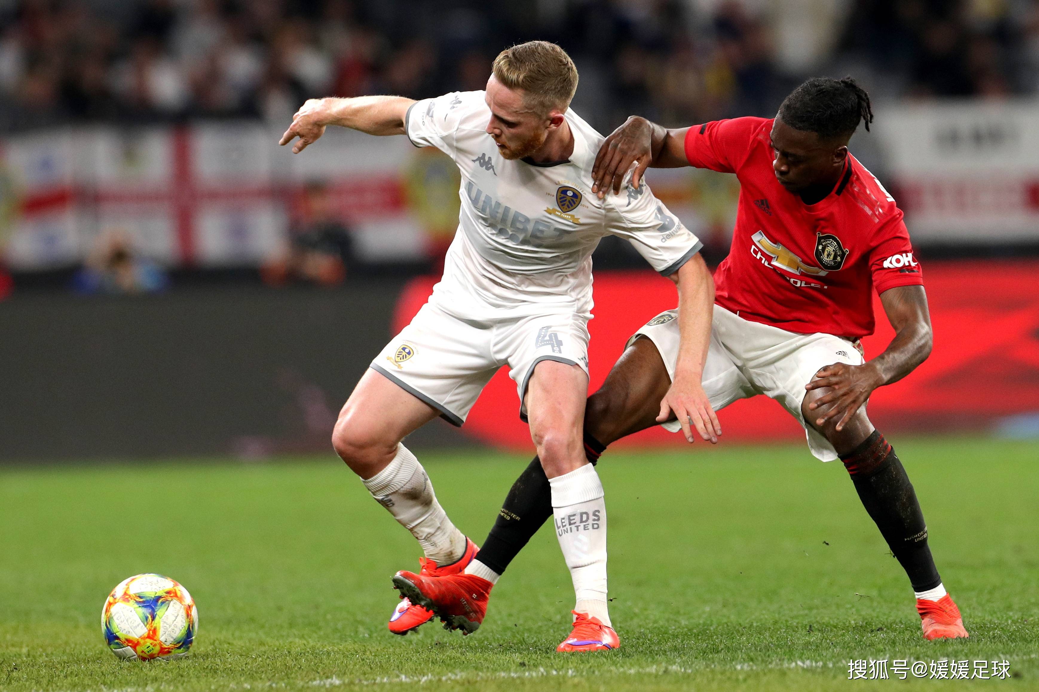 伯恩茅斯主场惜败,英超争夺变幻莫测 伯恩茅斯主场惜败,英超争夺变幻莫测