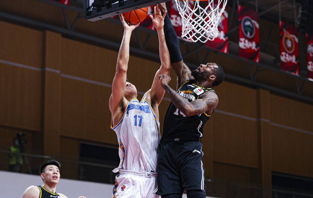 大连男篮击败云南队，取得胜利