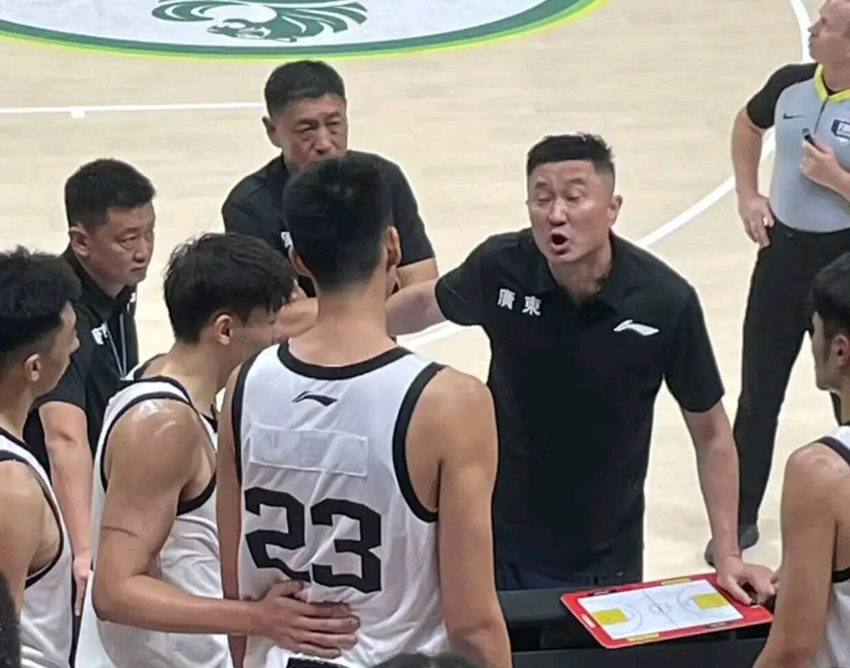 包含球队内讧事件曝光,士气受挫的词条 包含球队内讧事件曝光,士气受挫的词条