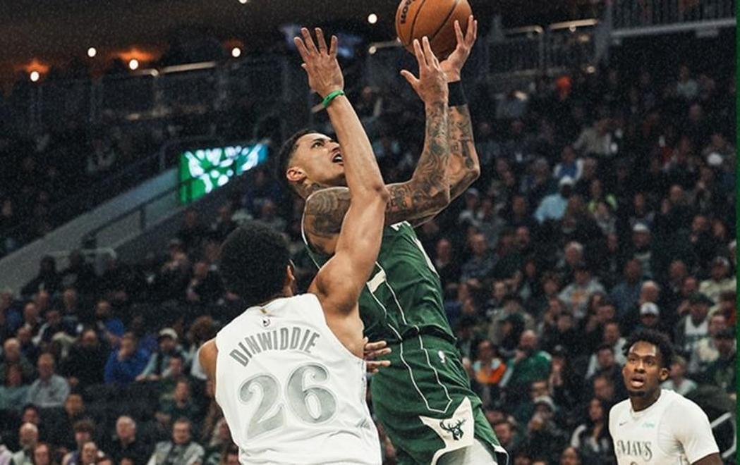 雄鹿擒拿独行侠,连胜不止 雄鹿擒拿独行侠,连胜不止