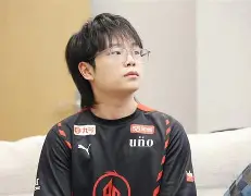 尼厄明斯特主场失利,保级压力不断增加 尼厄明斯特主场失利,保级压力不断增加