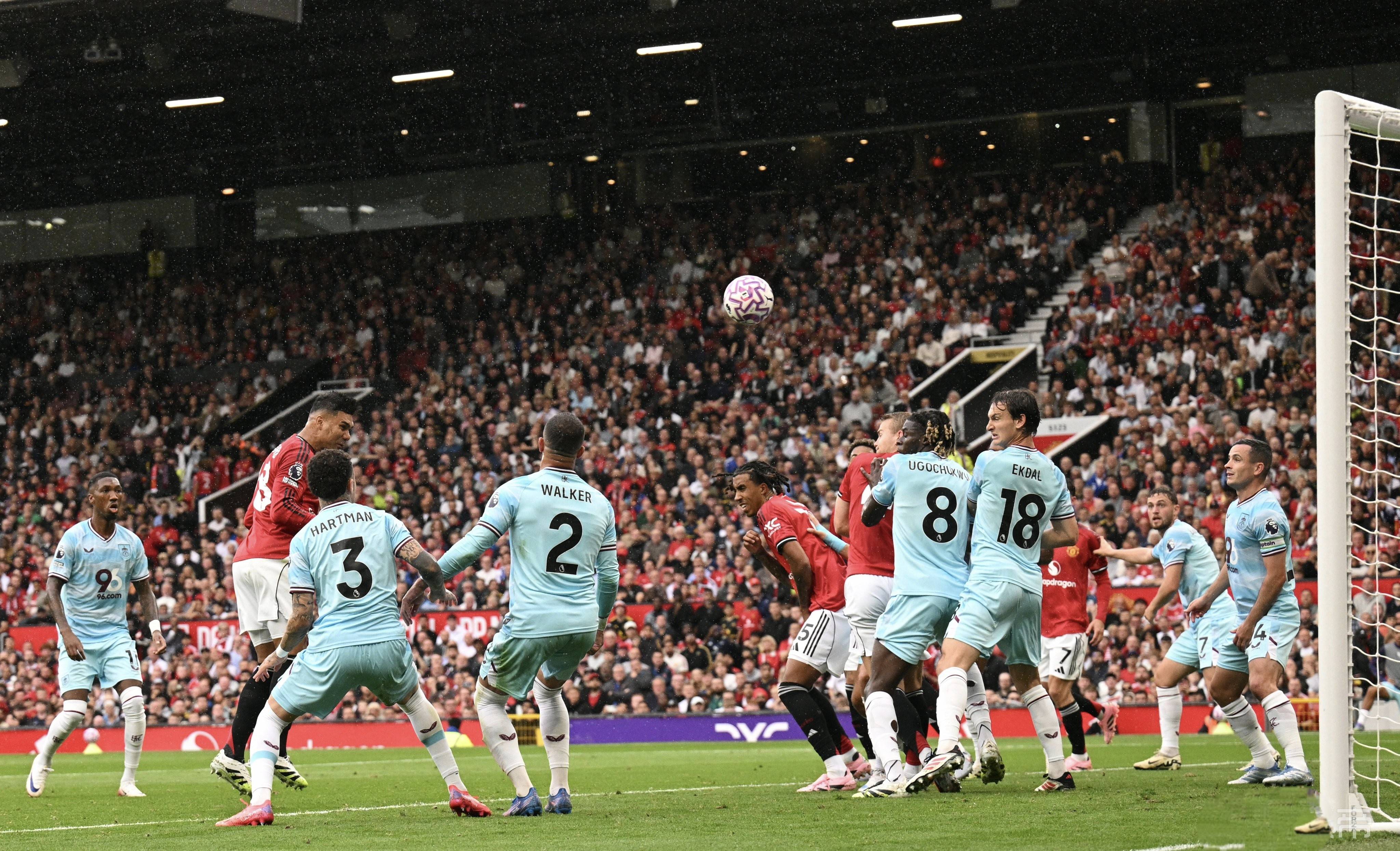 曼联3-1胜热刺,榜首脱颖而出 曼联3-1胜热刺,榜首脱颖而出