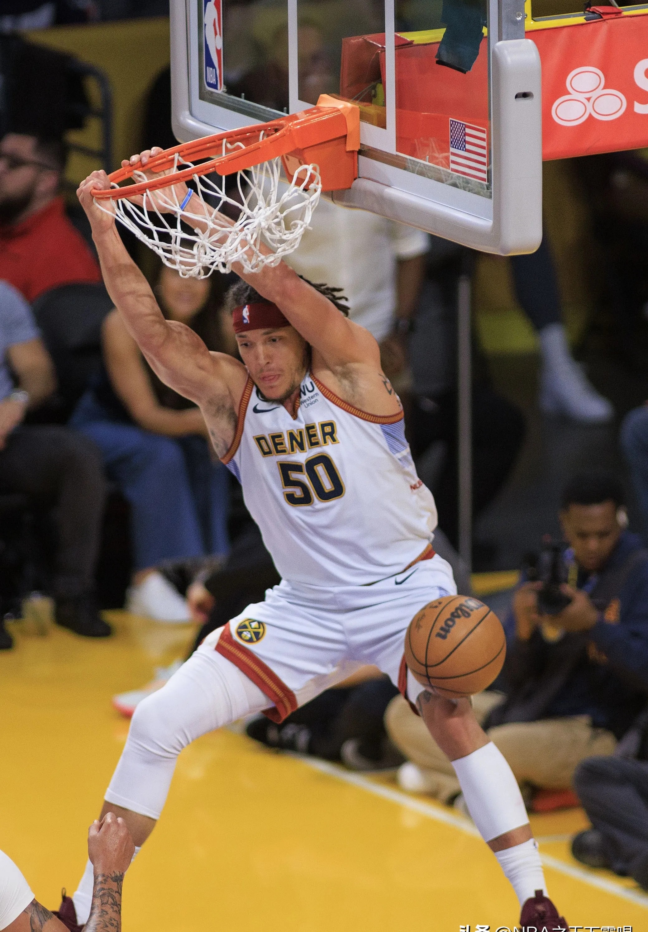 火箭大胜凯尔特人,主帅戈登疑似找回手感 火箭大胜凯尔特人,主帅戈登疑似找回手感