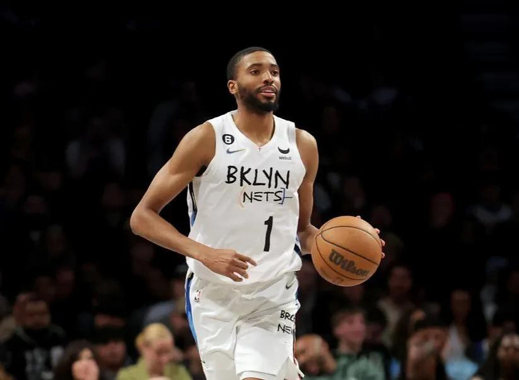 篮网胜热火,重返榜首 篮网胜热火,重返榜首