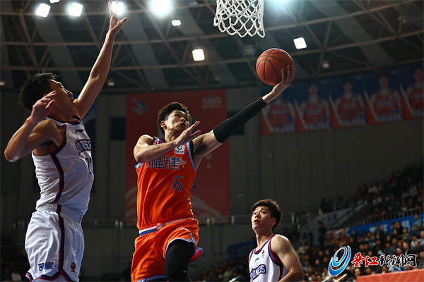 福建男篮轻松获胜,继续稳定发挥的简单介绍 福建男篮轻松获胜,继续稳定发挥的简单介绍