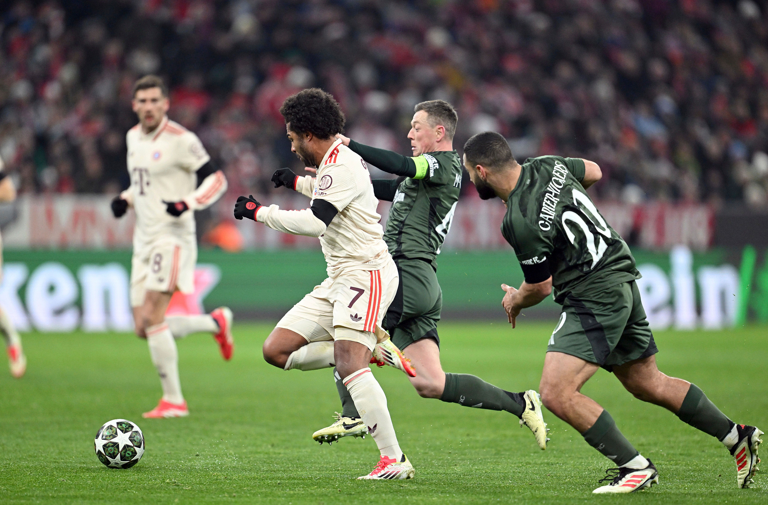 拜仁慕尼黑客场轻取，继续dominate德甲的简单介绍